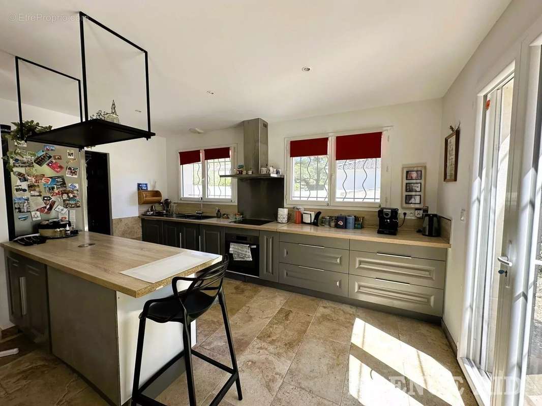 Maison à CUGES-LES-PINS