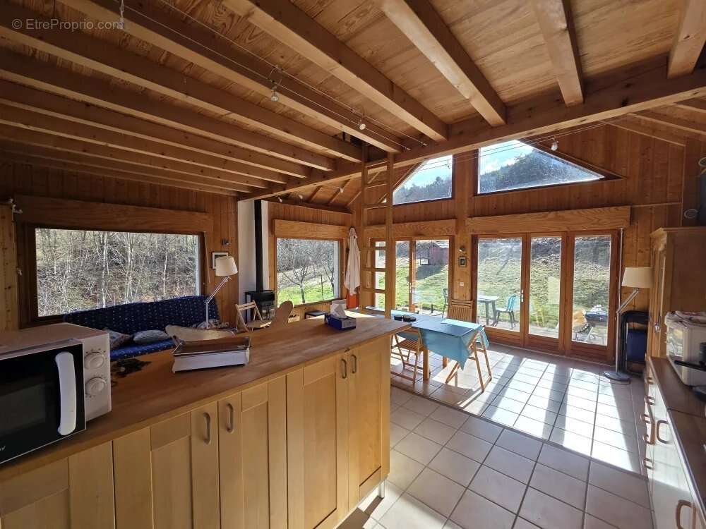 Maison à TREFFORT