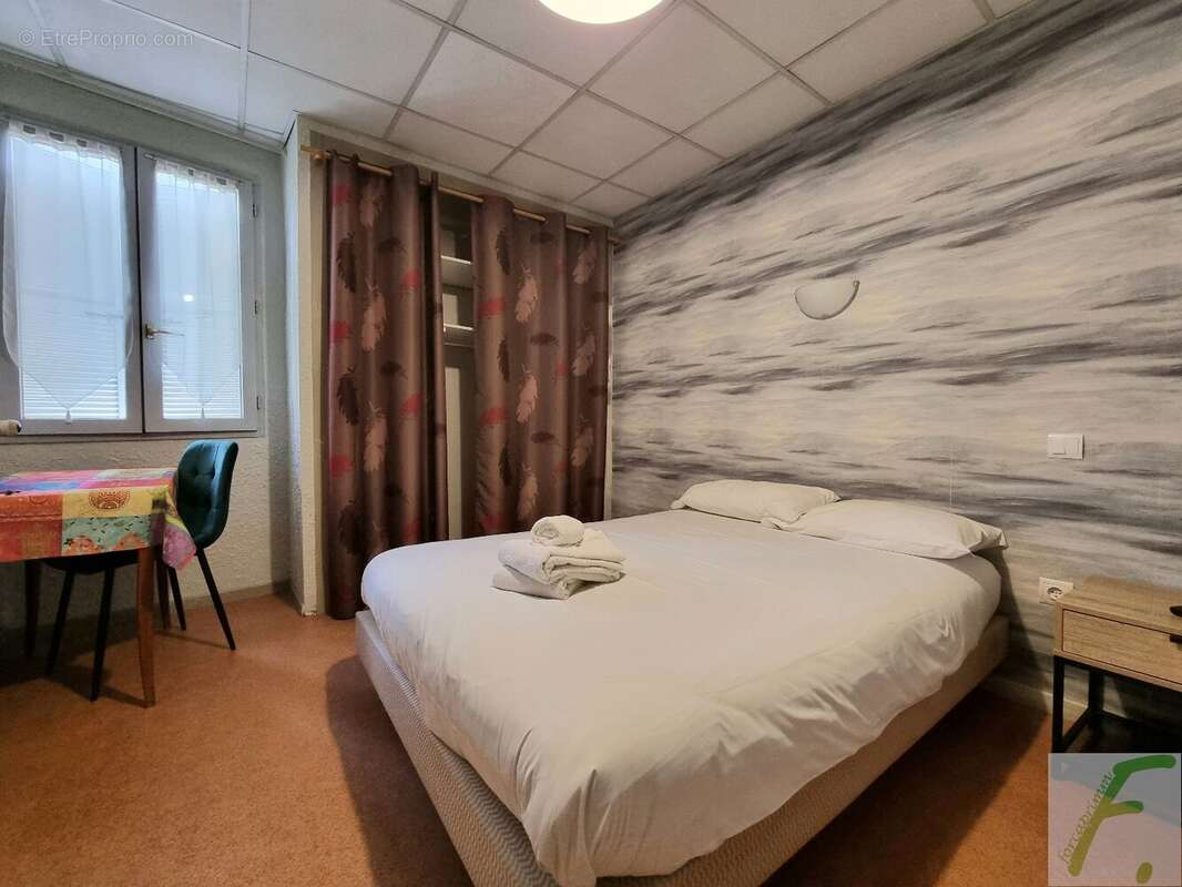 Commerce à AIX-LES-BAINS