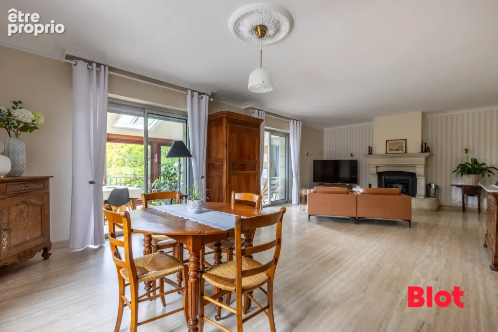 Maison 7 pièces 254 m² à vendre à Fougeres (35300) - photo 4