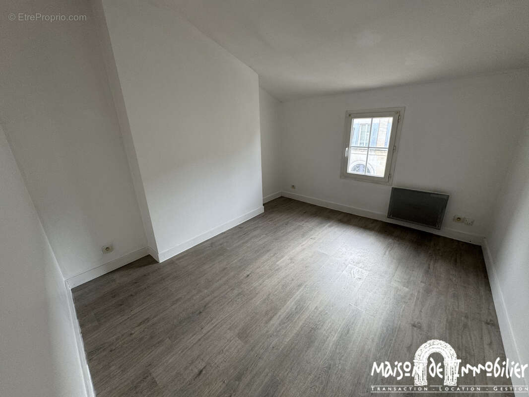 Appartement à COGNAC