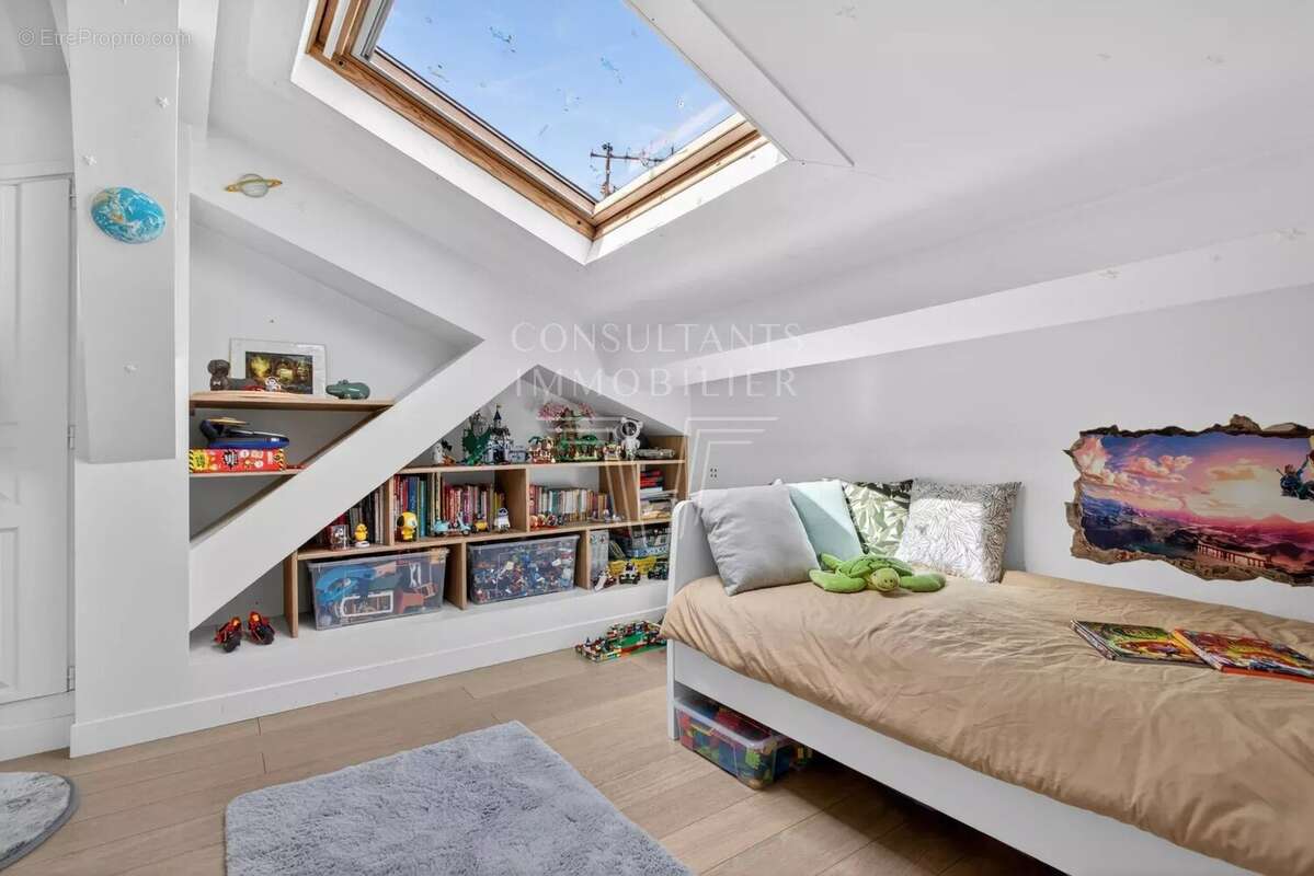 Appartement à LEVALLOIS-PERRET