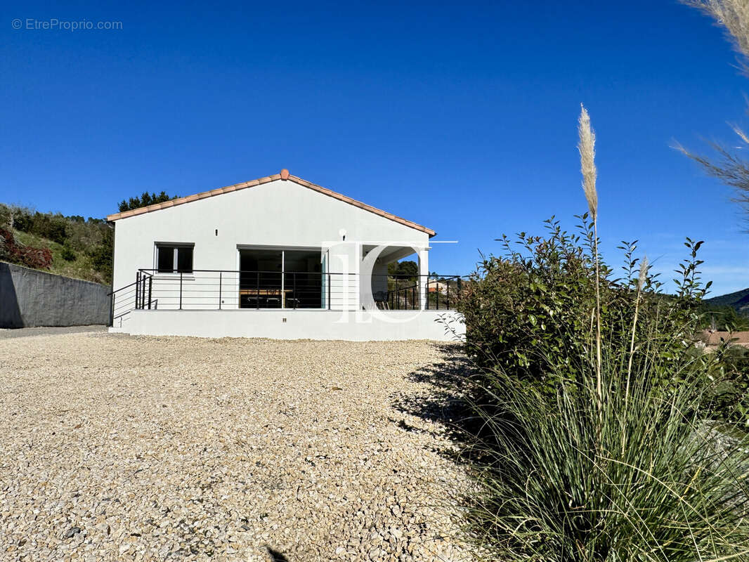 Villa  84 m² avec vue plongeante sur le village - 1330 m² de terrain arbore- 3 chambres - garage - photo 15