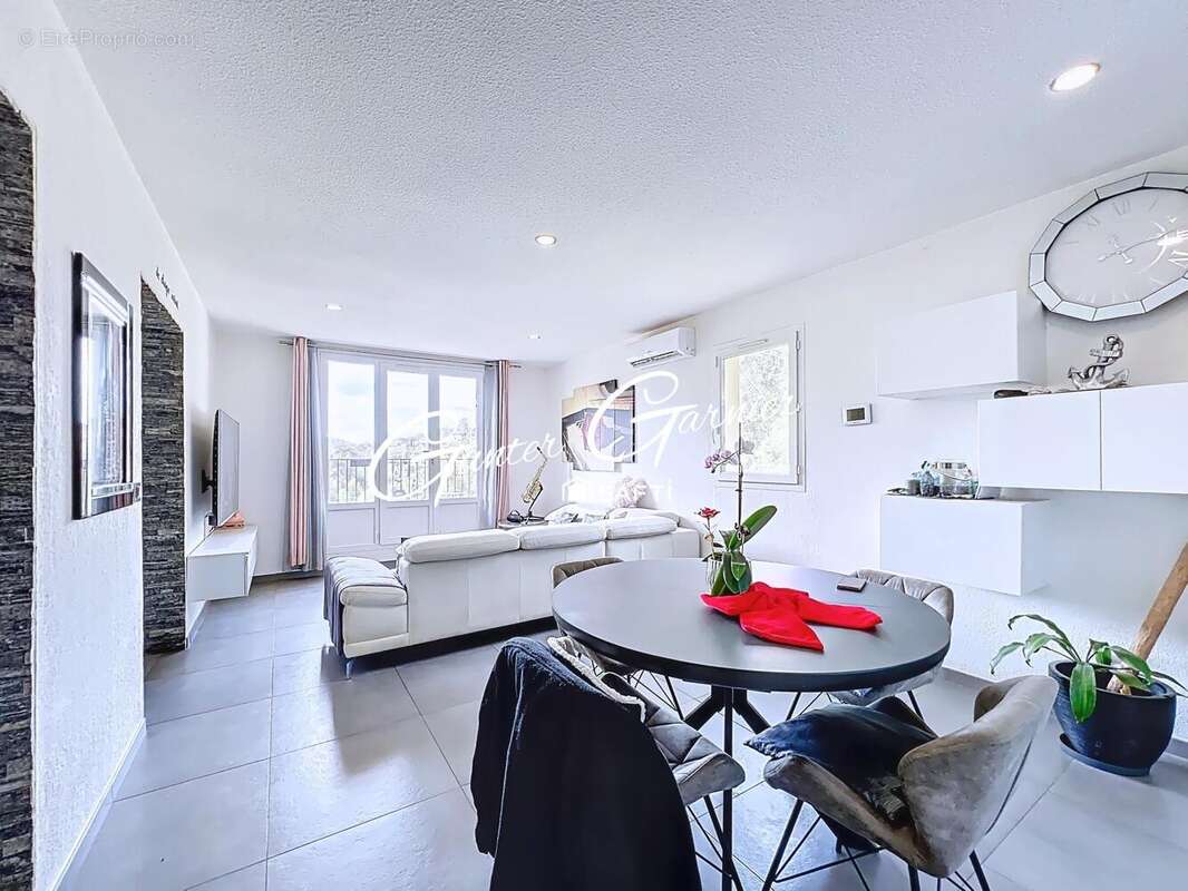 Photo 2 - Maison à LE LUC