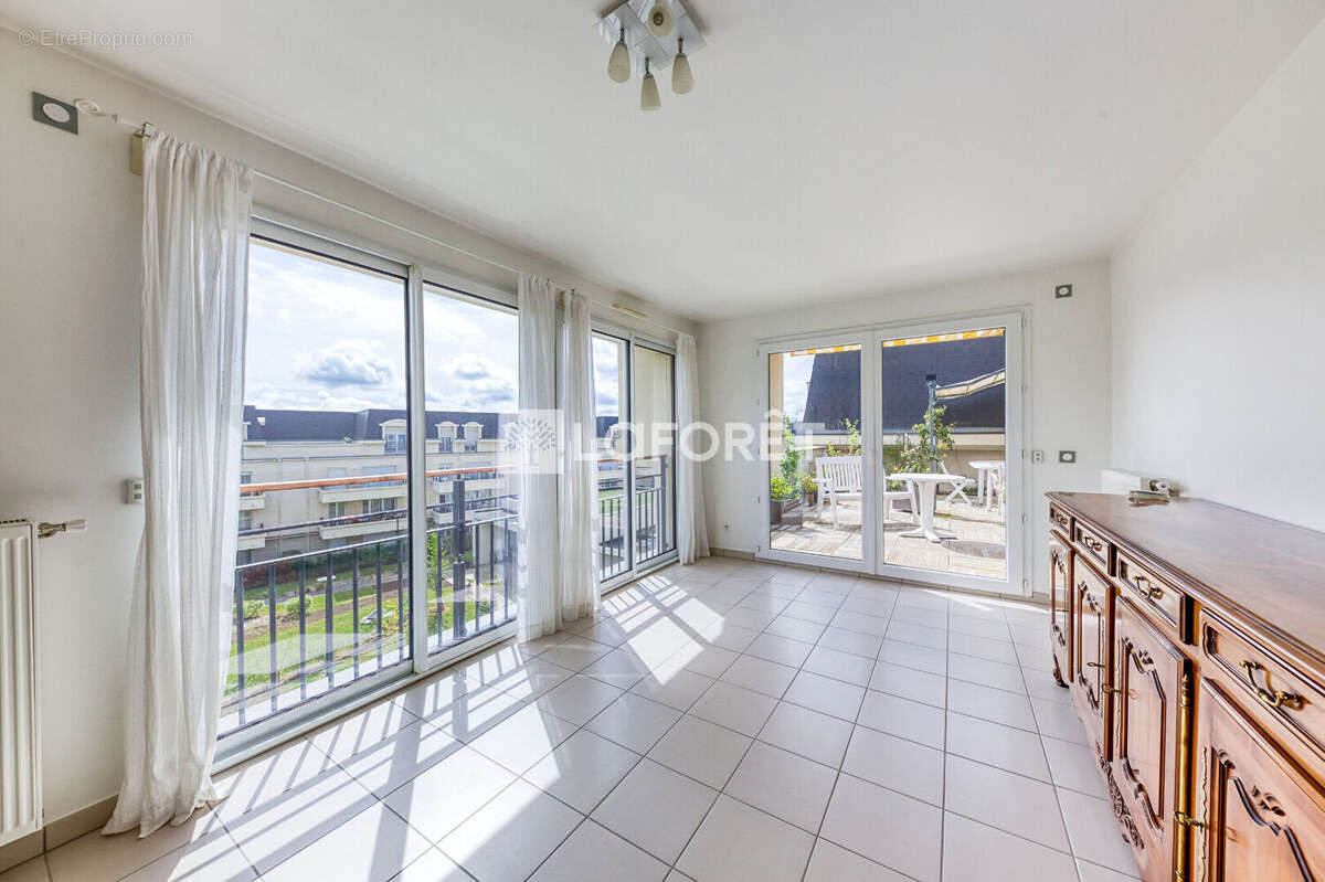 Appartement à EMERAINVILLE