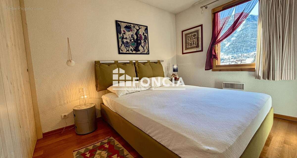 Appartement à LA SALLE-LES-ALPES