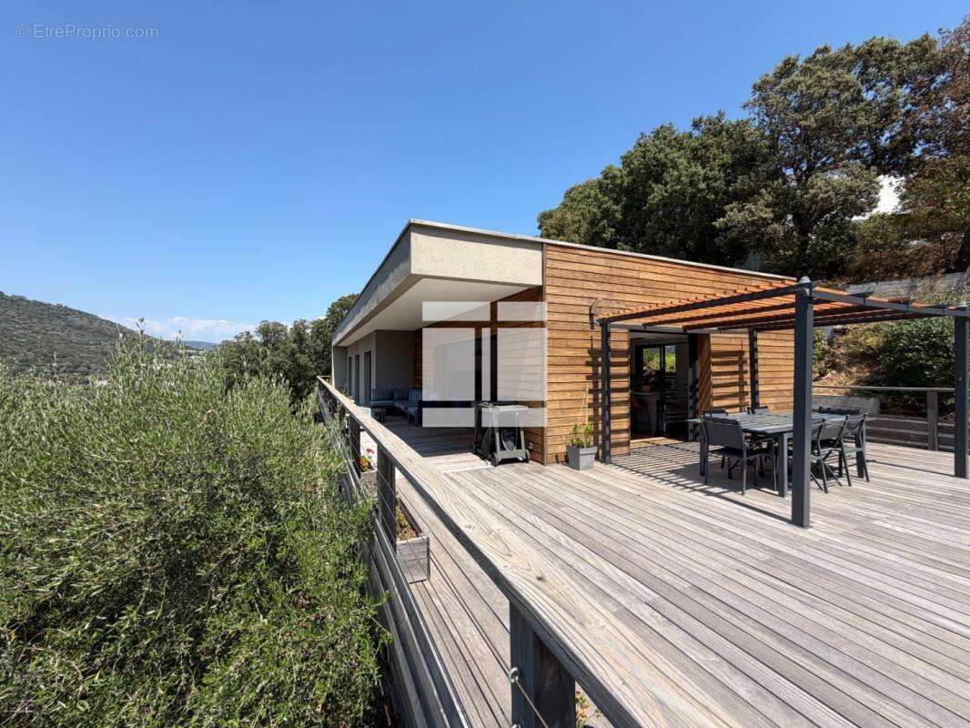 Villa contemporaine de plain-pied avec T2 et studio - photo 3