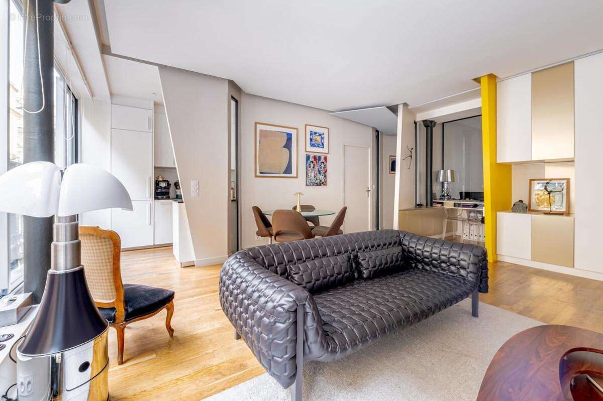 Appartement à PARIS-2E