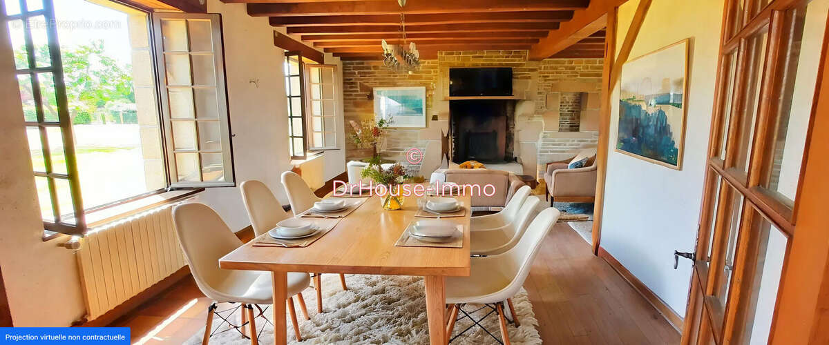 Maison 198 m² à Saint-Hilaire-Du-Harcouet  - photo 2