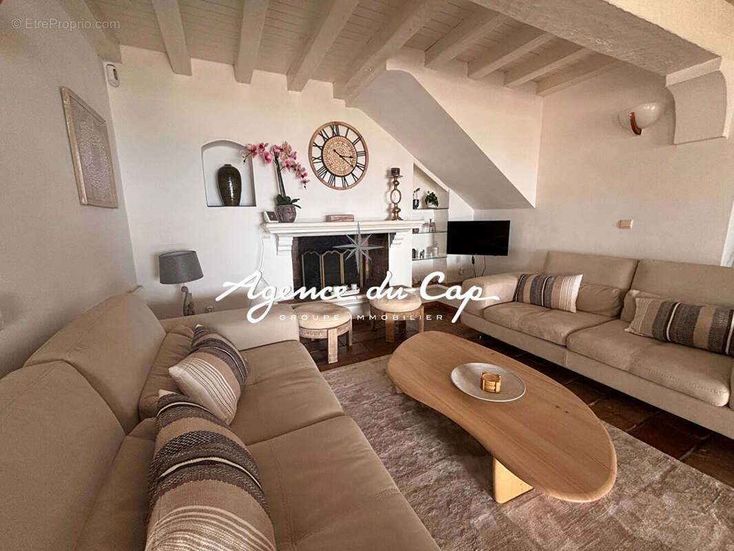 Maison à LES ISSAMBRES