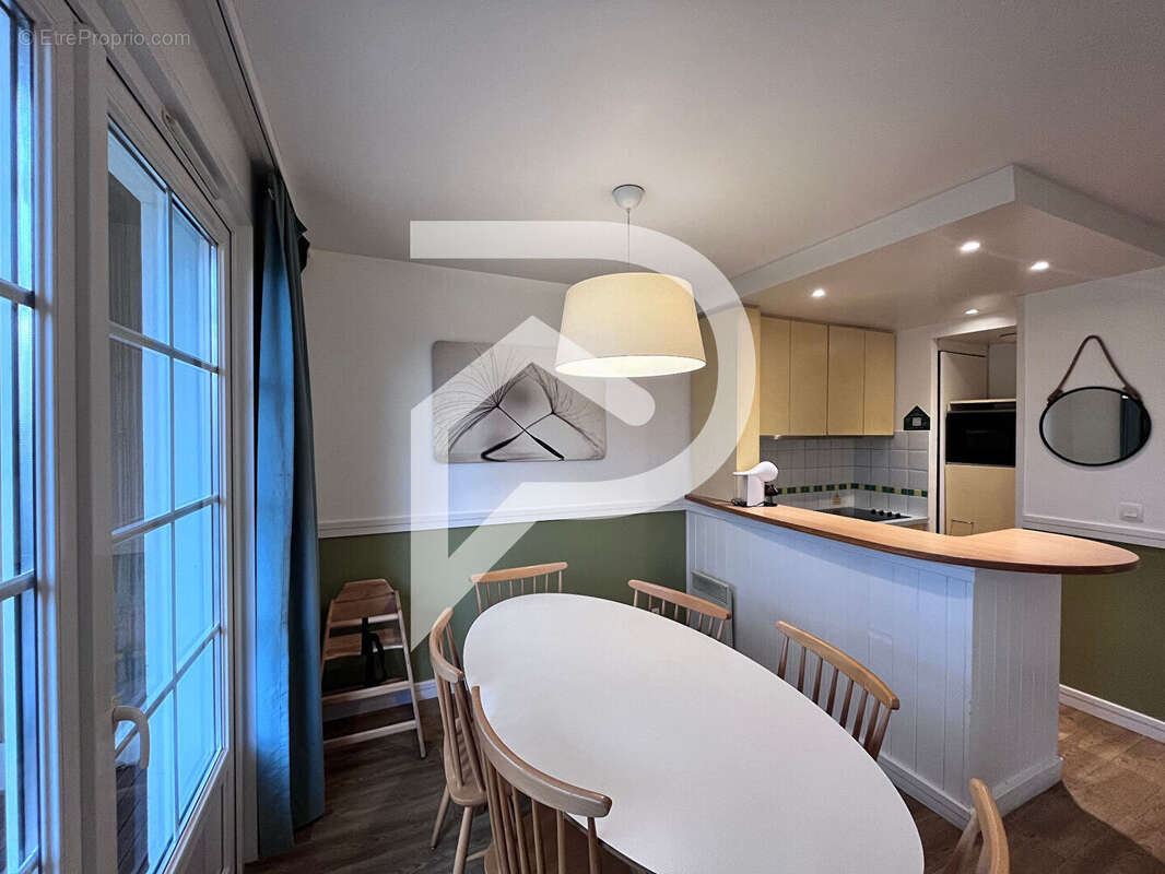 Maison à CHAMOUILLE