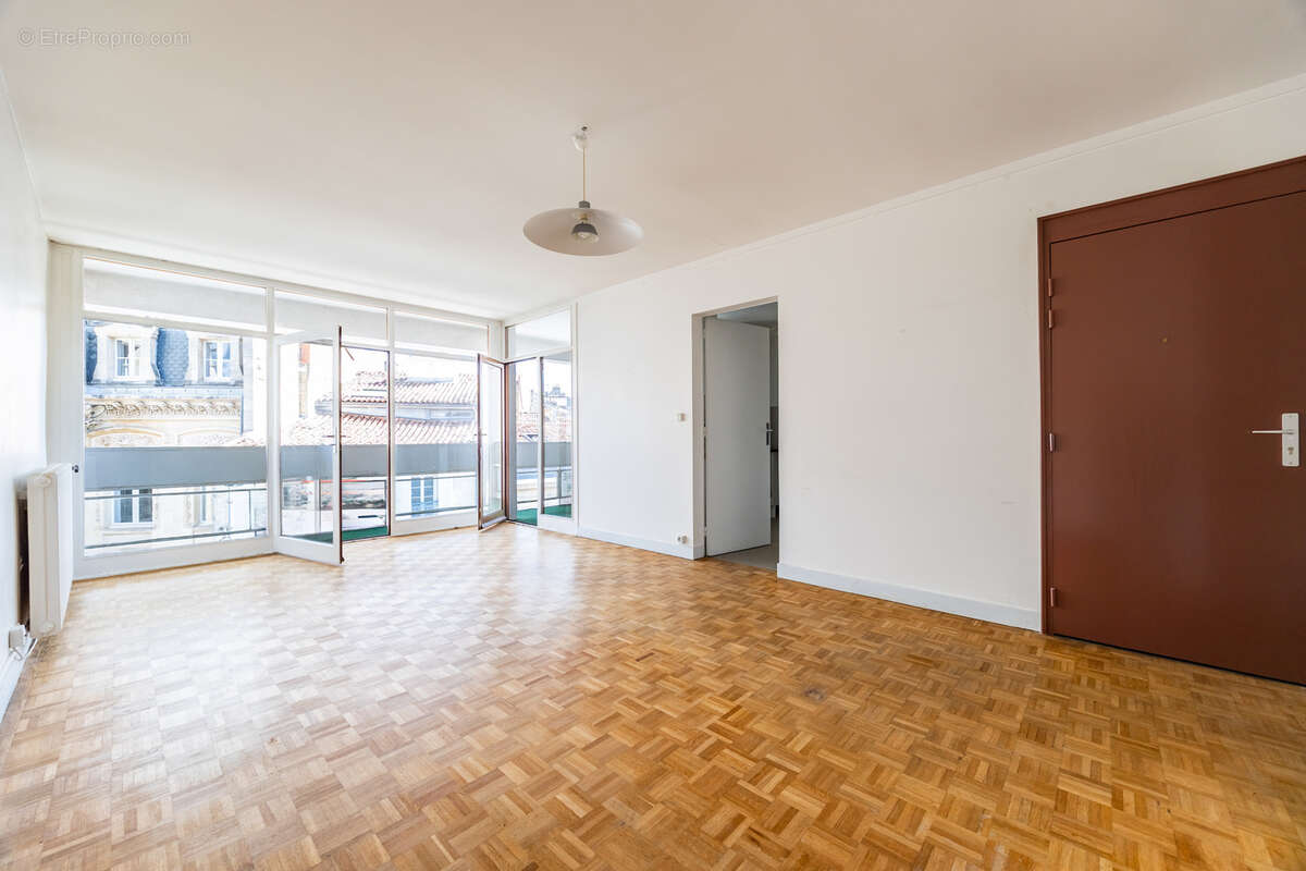 Appartement à BORDEAUX