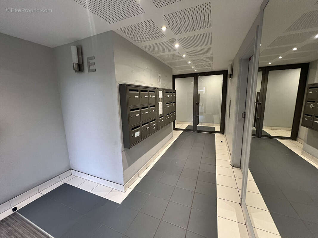 Appartement Saint Brice Sous Foret 1 pièce(s) 27.89 m2 - photo 4
