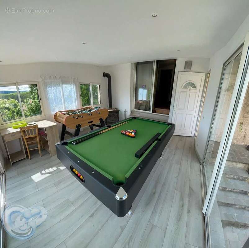 Appartement à SAINT-TRINIT