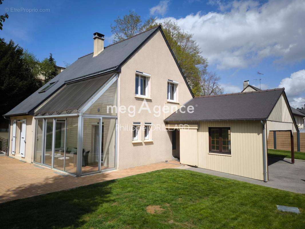 Maison à CHAZE-HENRY