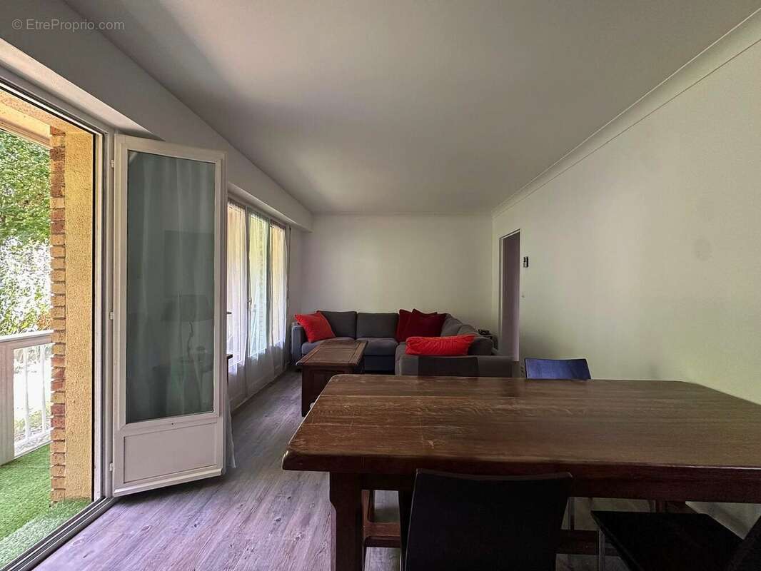 Appartement à ELANCOURT