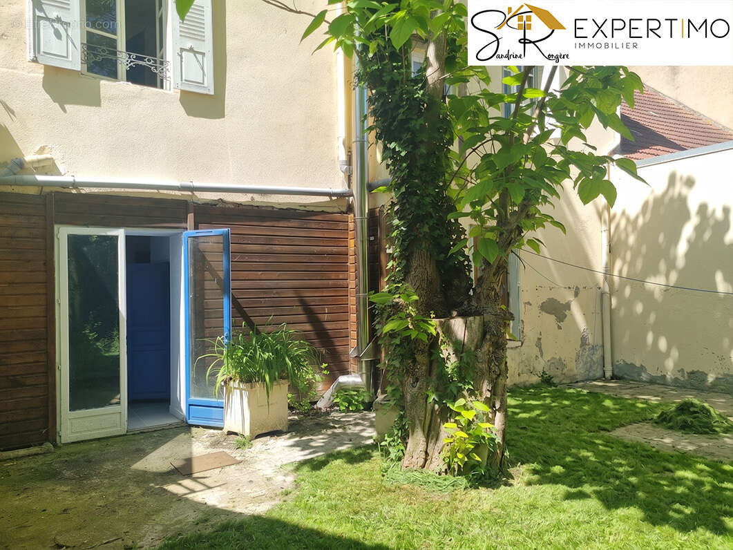 Appartement à NERIS-LES-BAINS