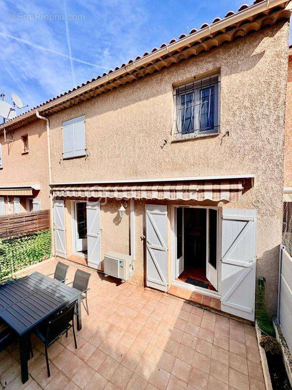 Maison à LA GAUDE