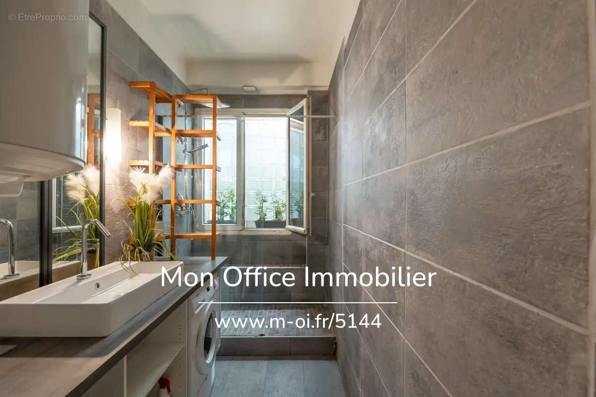 Appartement à MARSEILLE-6E