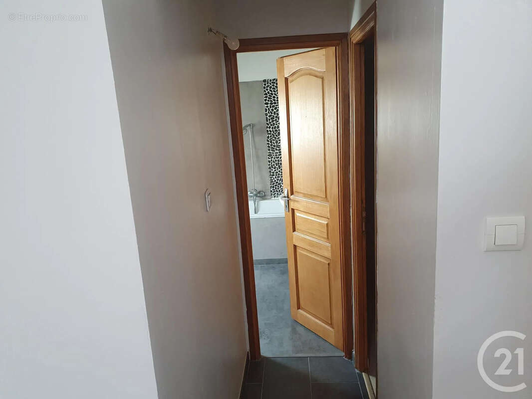 Appartement 33 m² à Brie-Comte-Robert  - photo 4