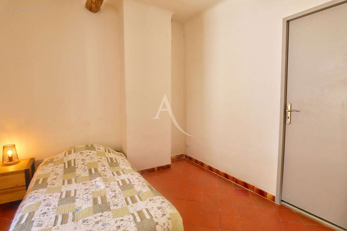 Appartement à VINON-SUR-VERDON