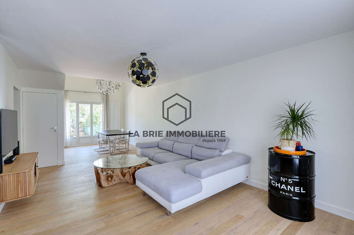 Maison à VILLECRESNES