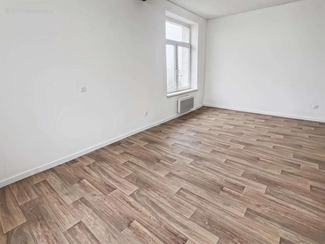 Appartement à PUTTELANGE-AUX-LACS