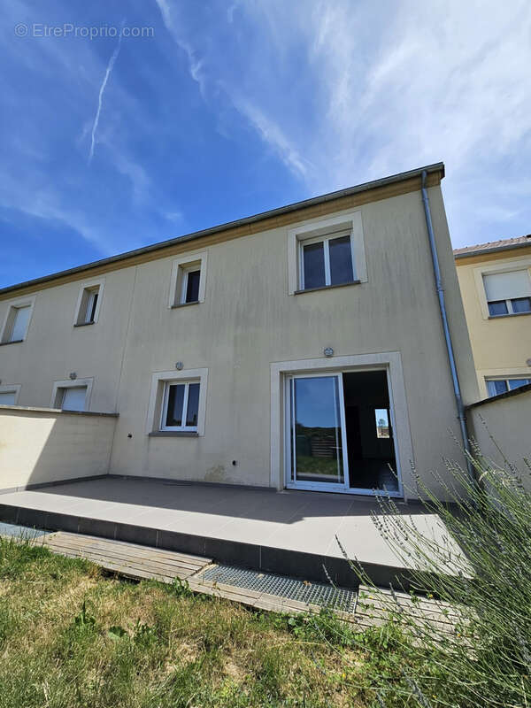 Maison à AUNEAU