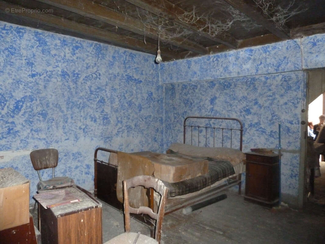 Maison à PUY-L&#039;EVEQUE