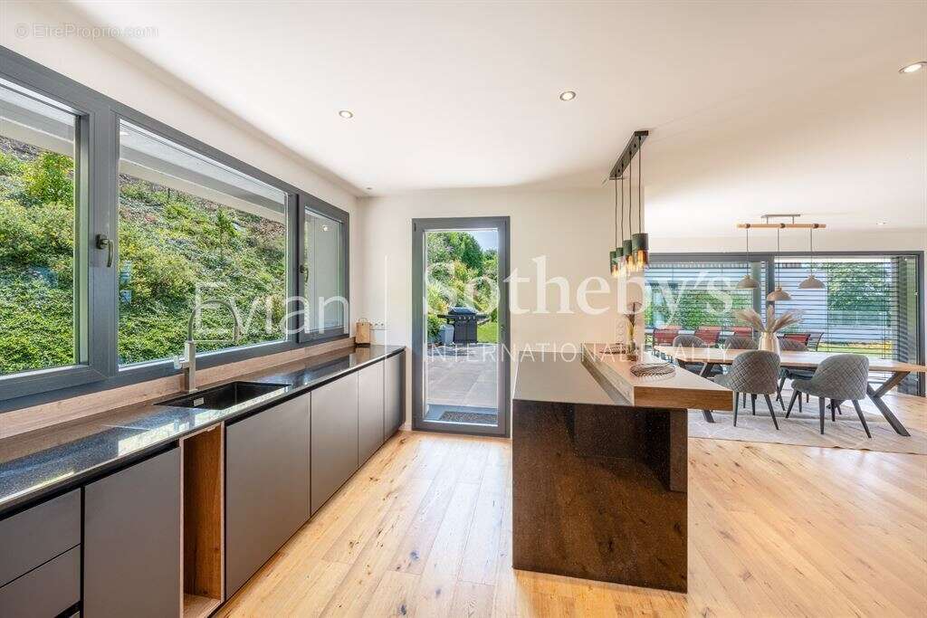 Vente Villa contemporaine à Neuveclle avec vue lac - photo 6
