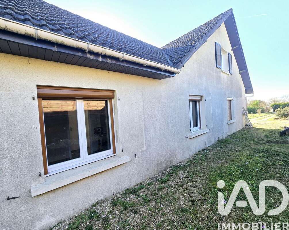 Photo 2 - Maison à LA CHAPELLE