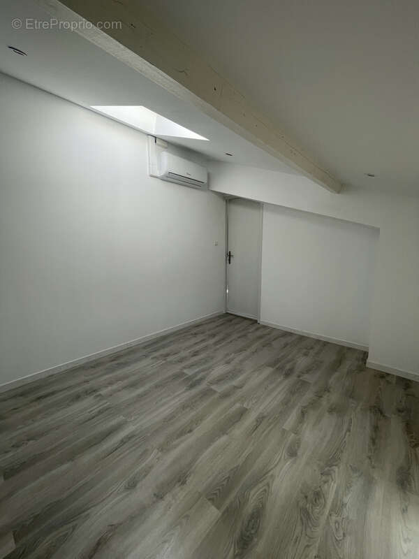 Appartement à UNIEUX