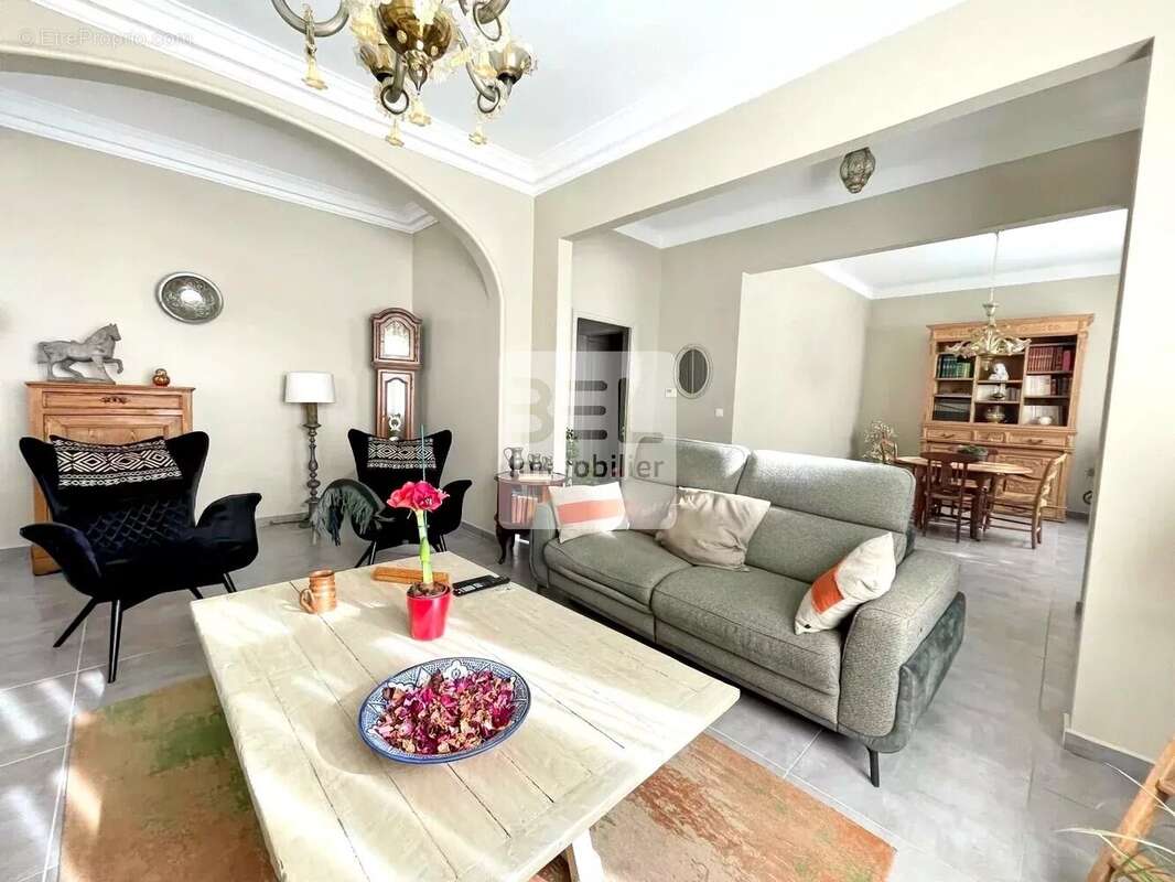 Maison à BAGNOLS-SUR-CEZE