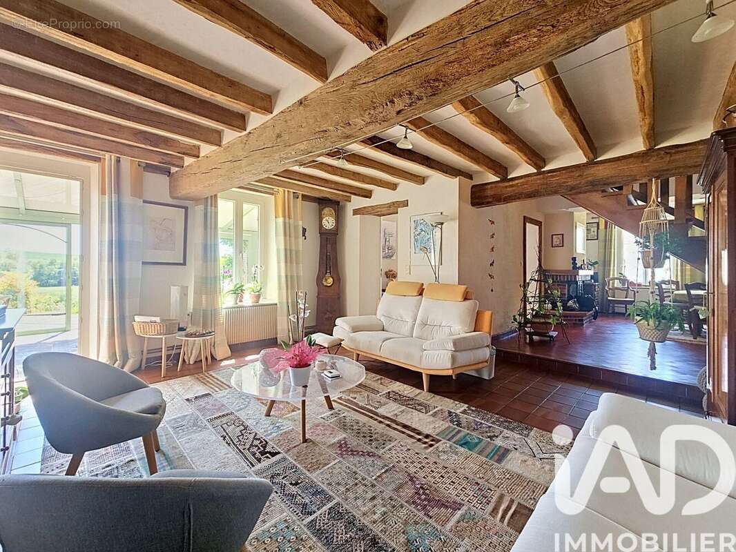 Photo 4 - Maison à LA CELLE-SAINT-CYR