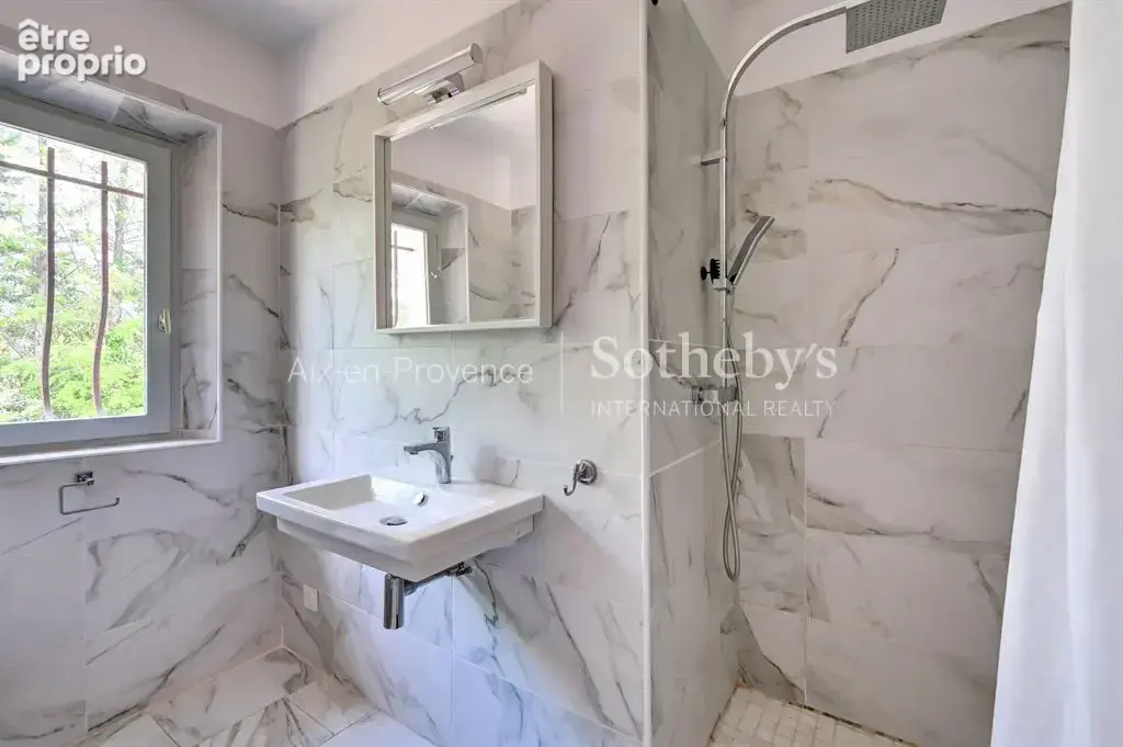 Maison au tholonet - photo 12