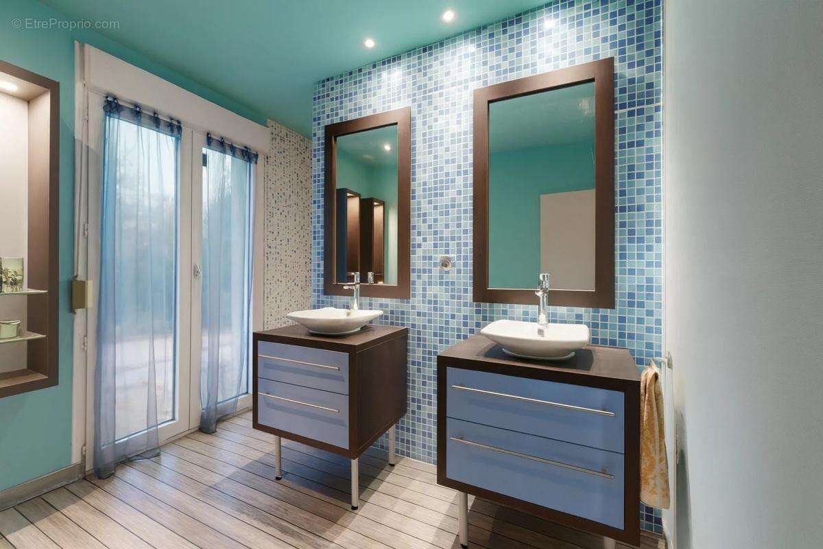 Maison à PERPEZAC-LE-NOIR