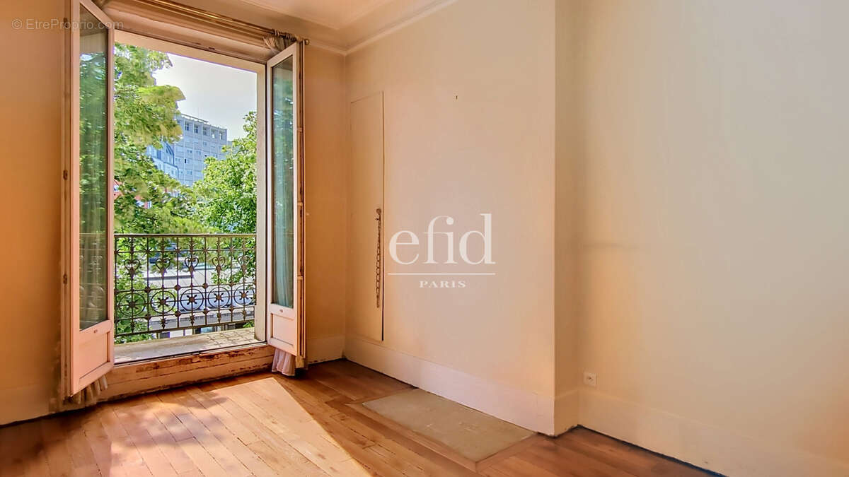 Appartement à PARIS-20E