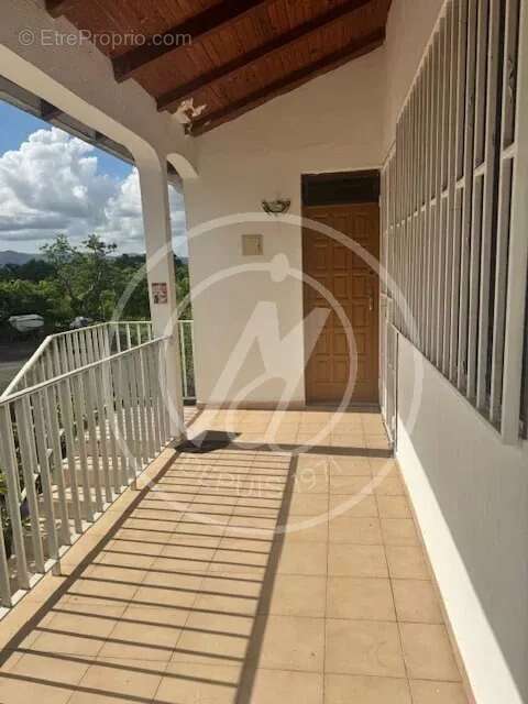 Maison à BAIE-MAHAULT