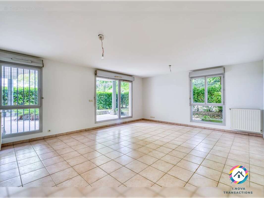 Appartement à NEUVILLE-SUR-SAONE