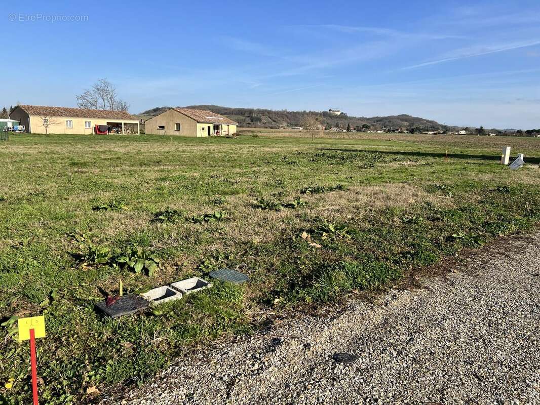 Terrain à GOUDOURVILLE