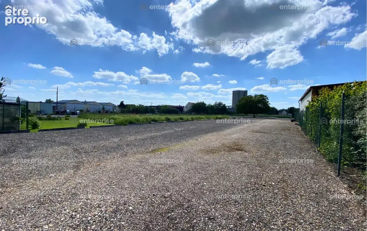 Local commercial - photo 4