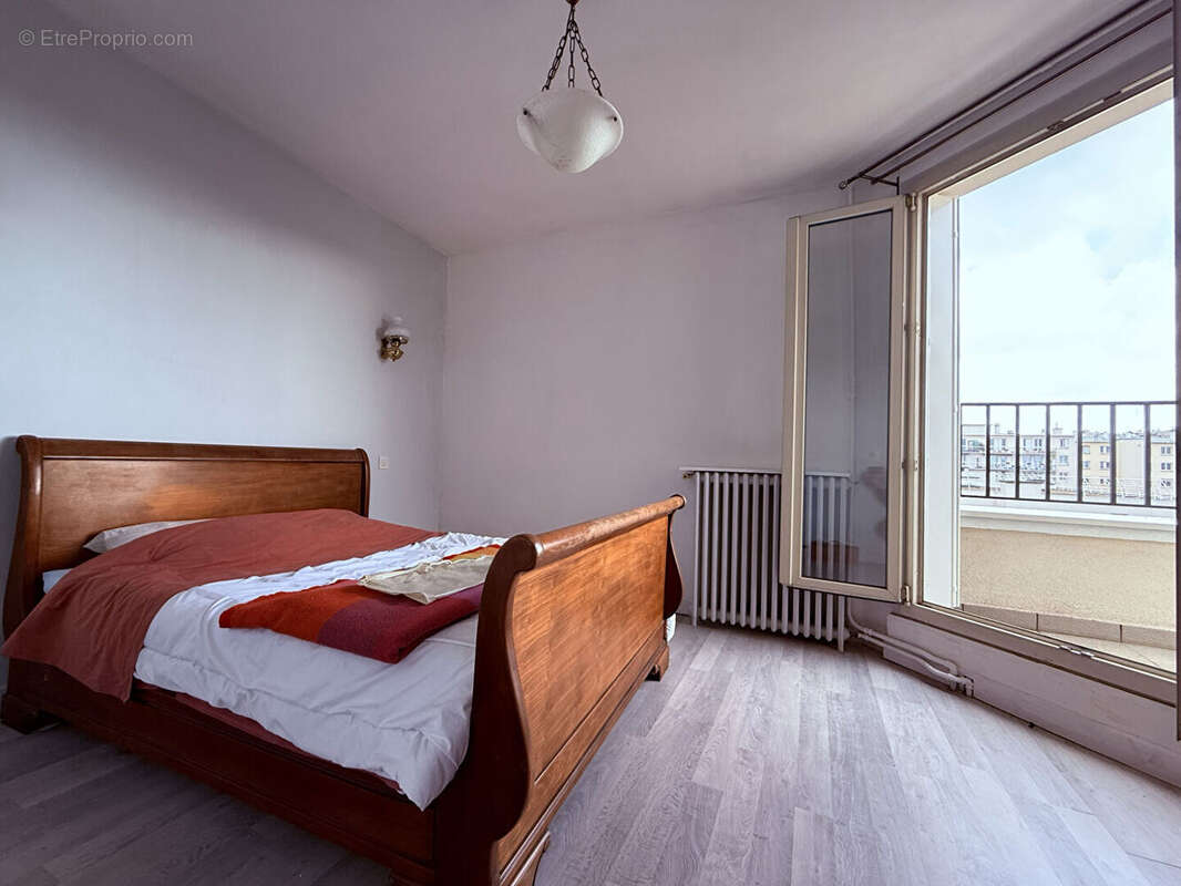 Appartement à MONTROUGE