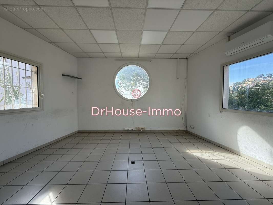 Commerce à MARSEILLE-15E