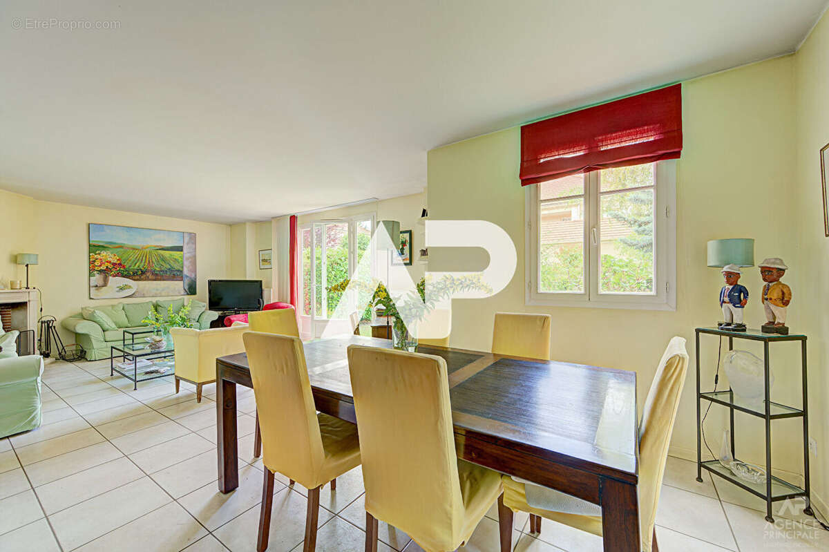 Maison Rueil Malmaison 6 pièce(s) 127m2 - photo 6