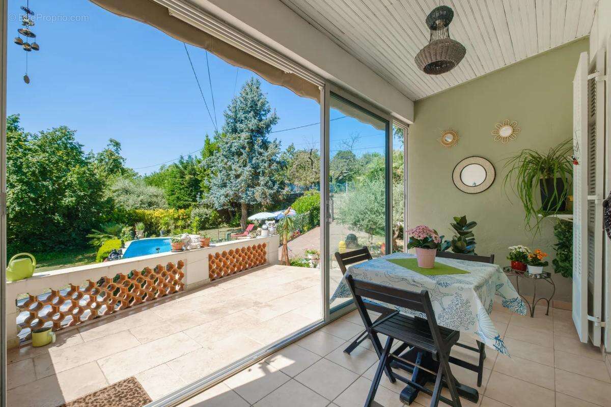 Maison de 4 pièces de 124 m² à Berre-les-Alpes - photo 7
