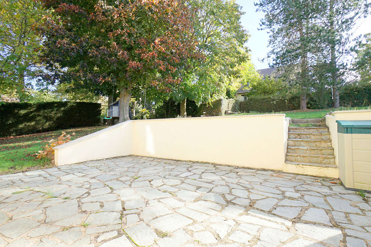 Maison à MEZIERES-SUR-SEINE