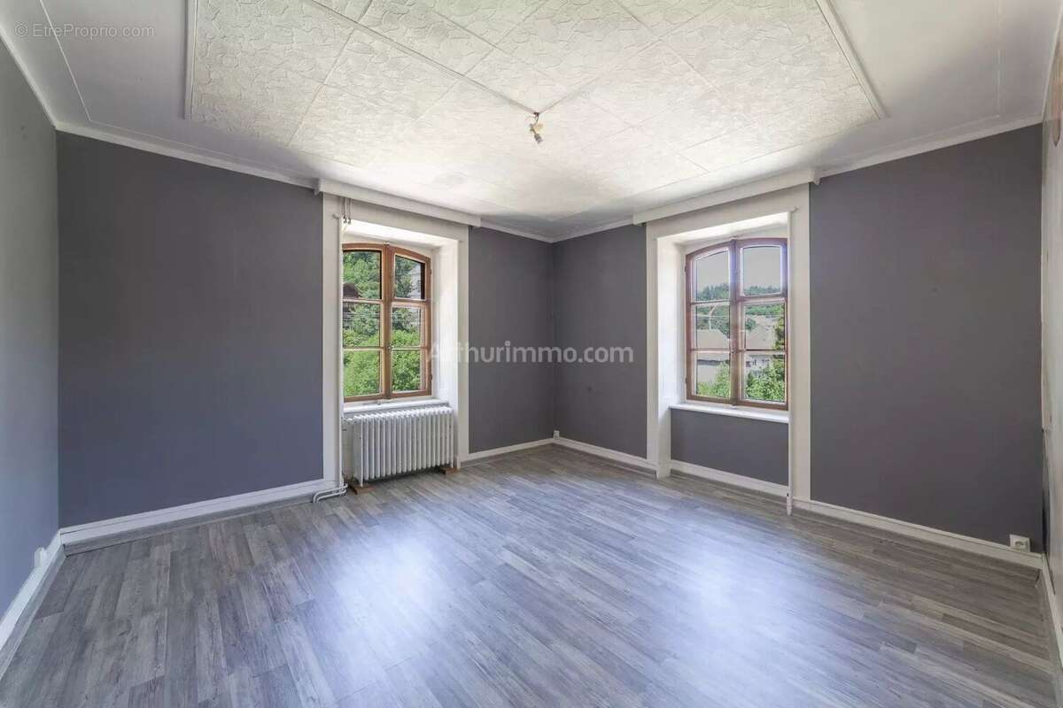 Appartement à LES GRAS