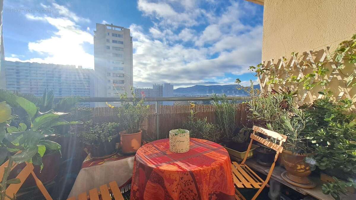 Appartement à MARSEILLE-9E