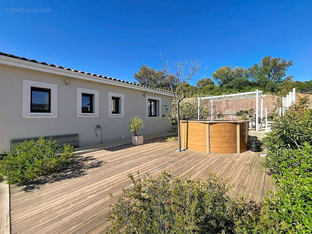 Maison à SAINT-CHINIAN