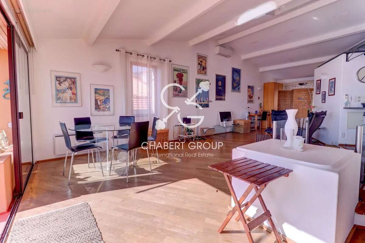 Appartement à VILLEFRANCHE-SUR-MER